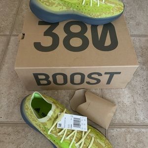 Yeezy 380 Hylyte Size 12 DS